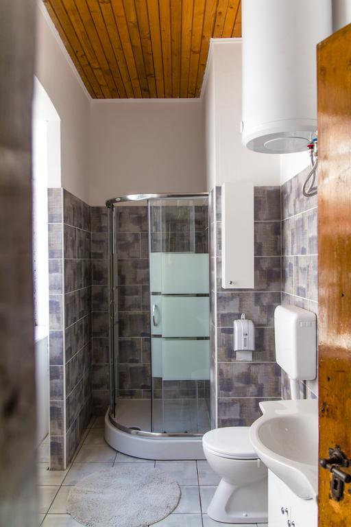Hostel Tufna Osijek Extérieur photo